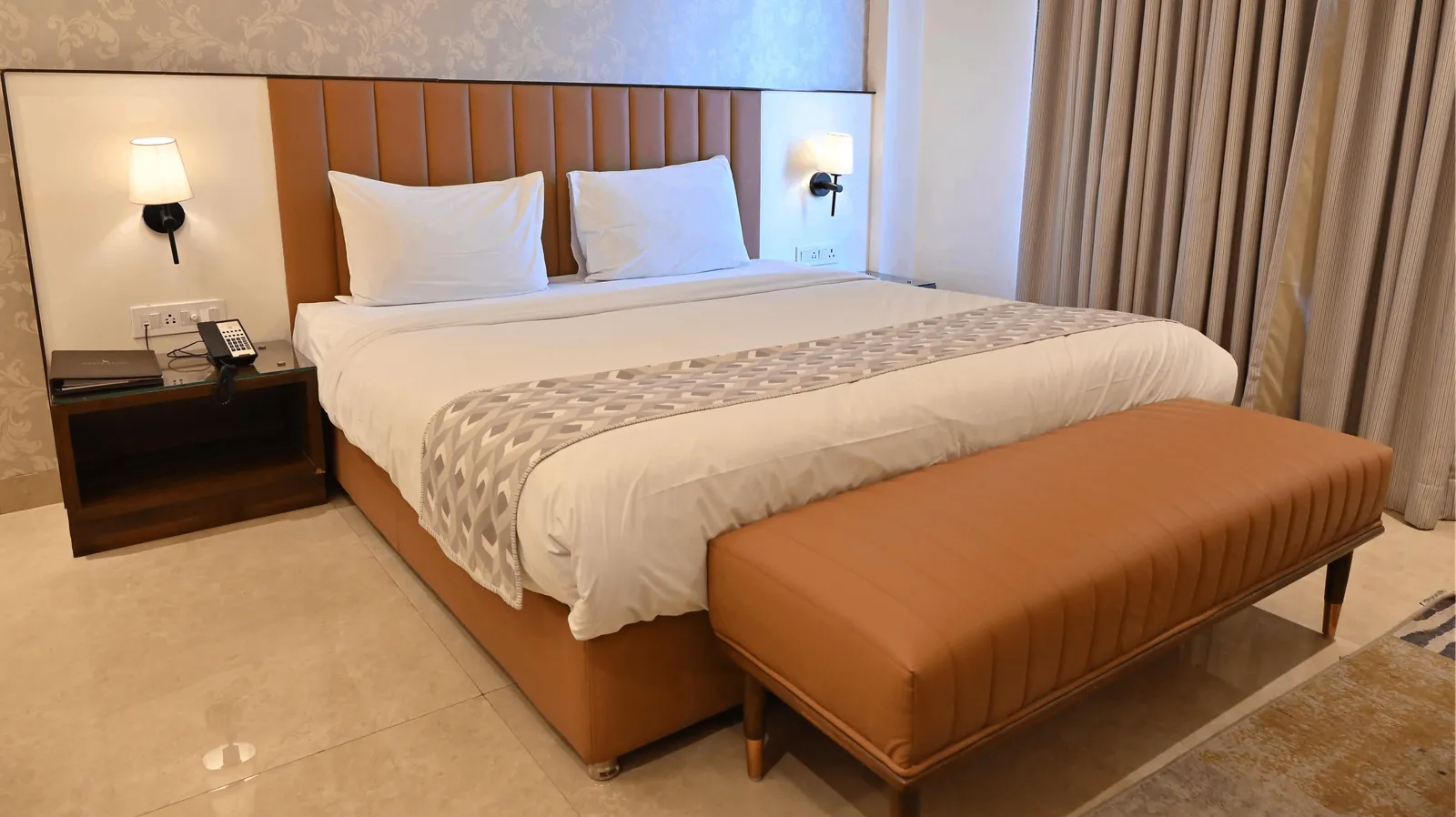Semi Suite Room 